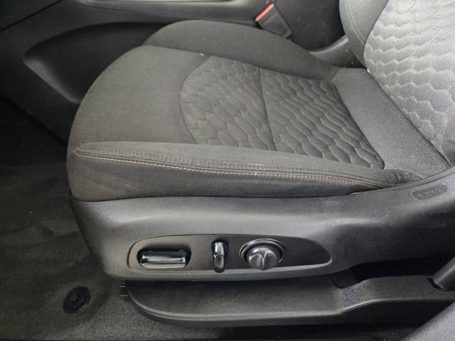 Used 2018 Chevrolet Equinox LT FWD image 25