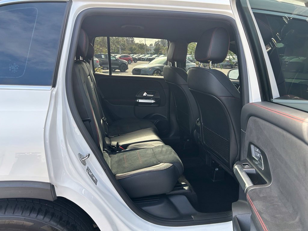 Used 2022 Mercedes-Benz GLB 35 AMG 4MATIC image 41