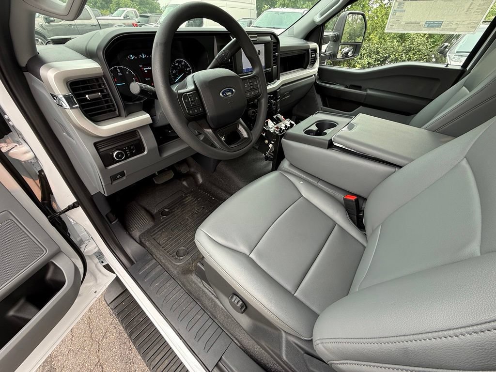 New 2026 Ford F550 4x4 Regular Cab Super Duty image 22