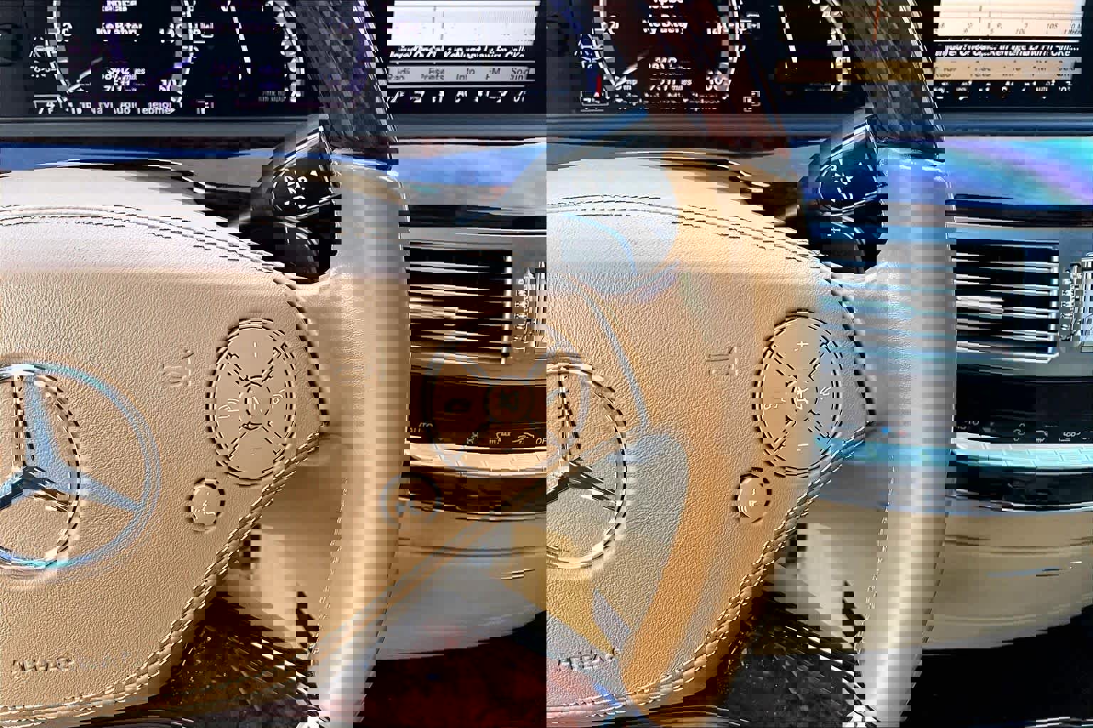 Used 2013 Mercedes-Benz S 550 image 24