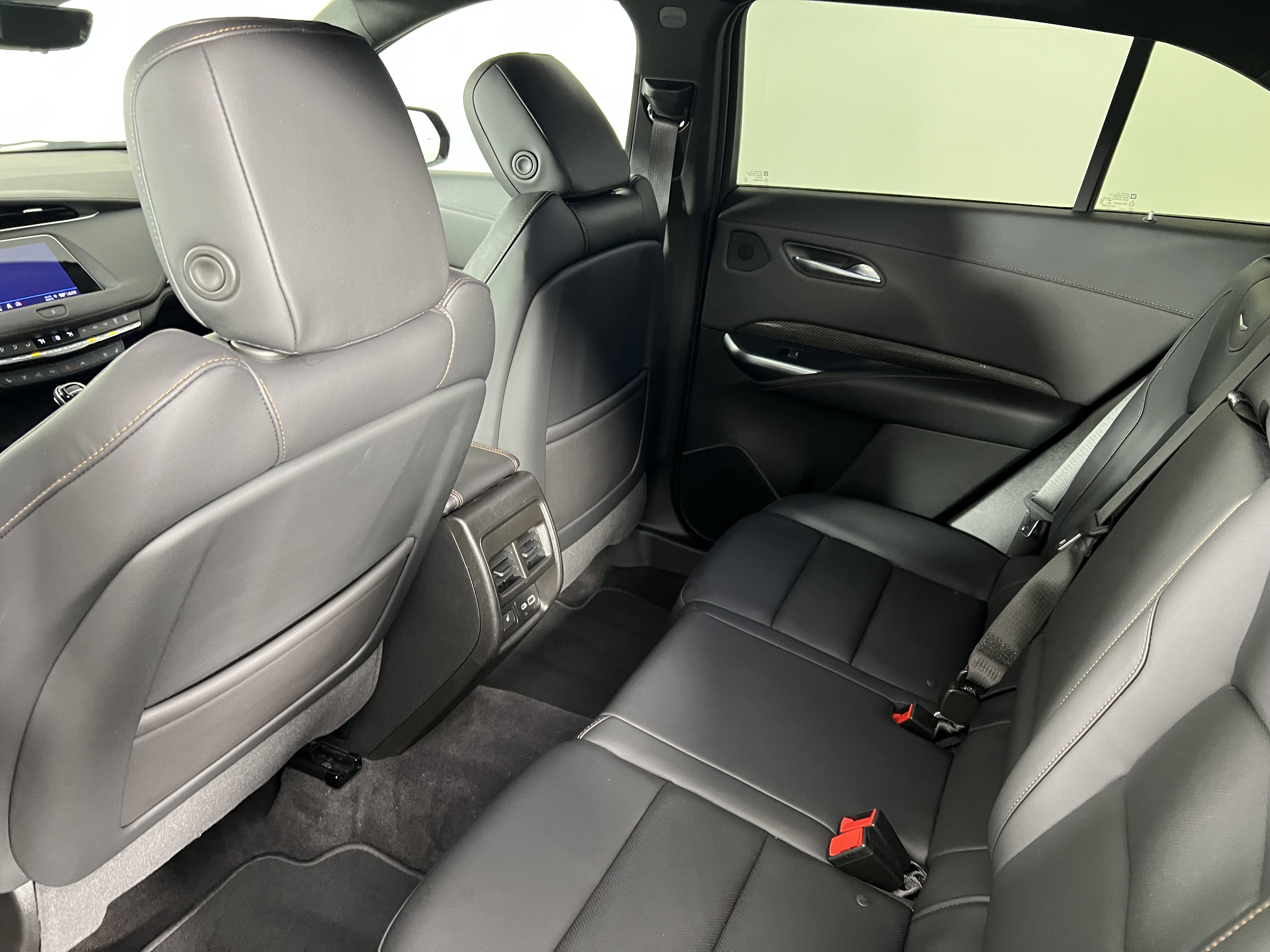 Used 2023 Cadillac XT4 Sport image 21