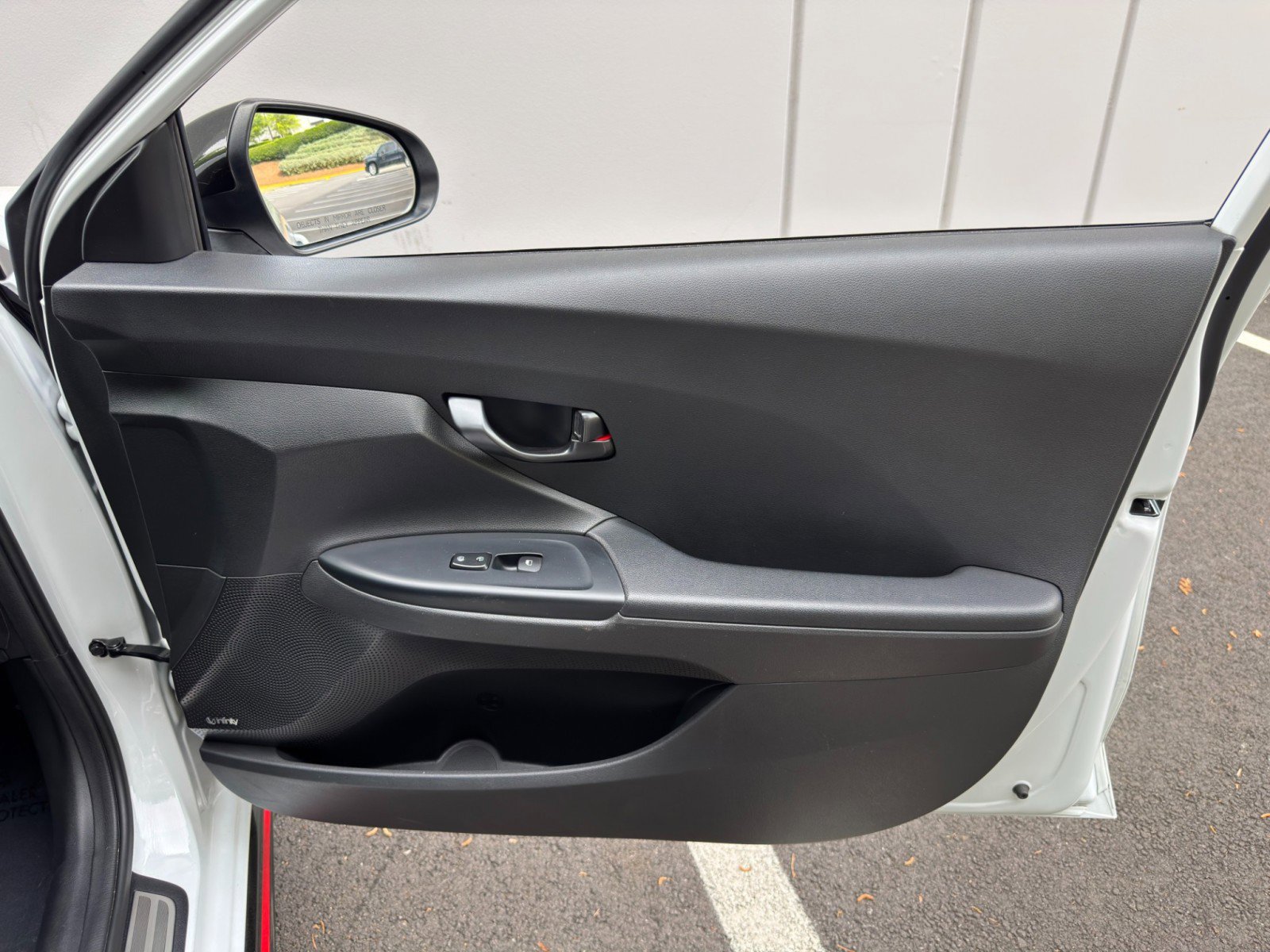 Used 2021 Hyundai Veloster N image 36