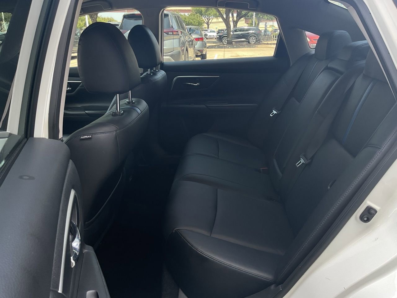 Used 2018 Nissan Altima 2.5 SR w/ SR Midnight Edition FWD image 11