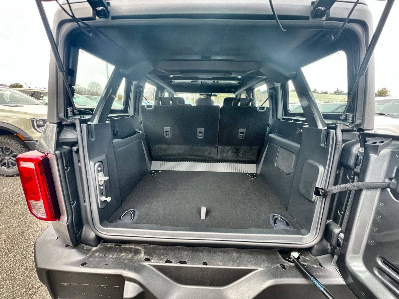 New 2025 Ford Bronco 4-Door image 24