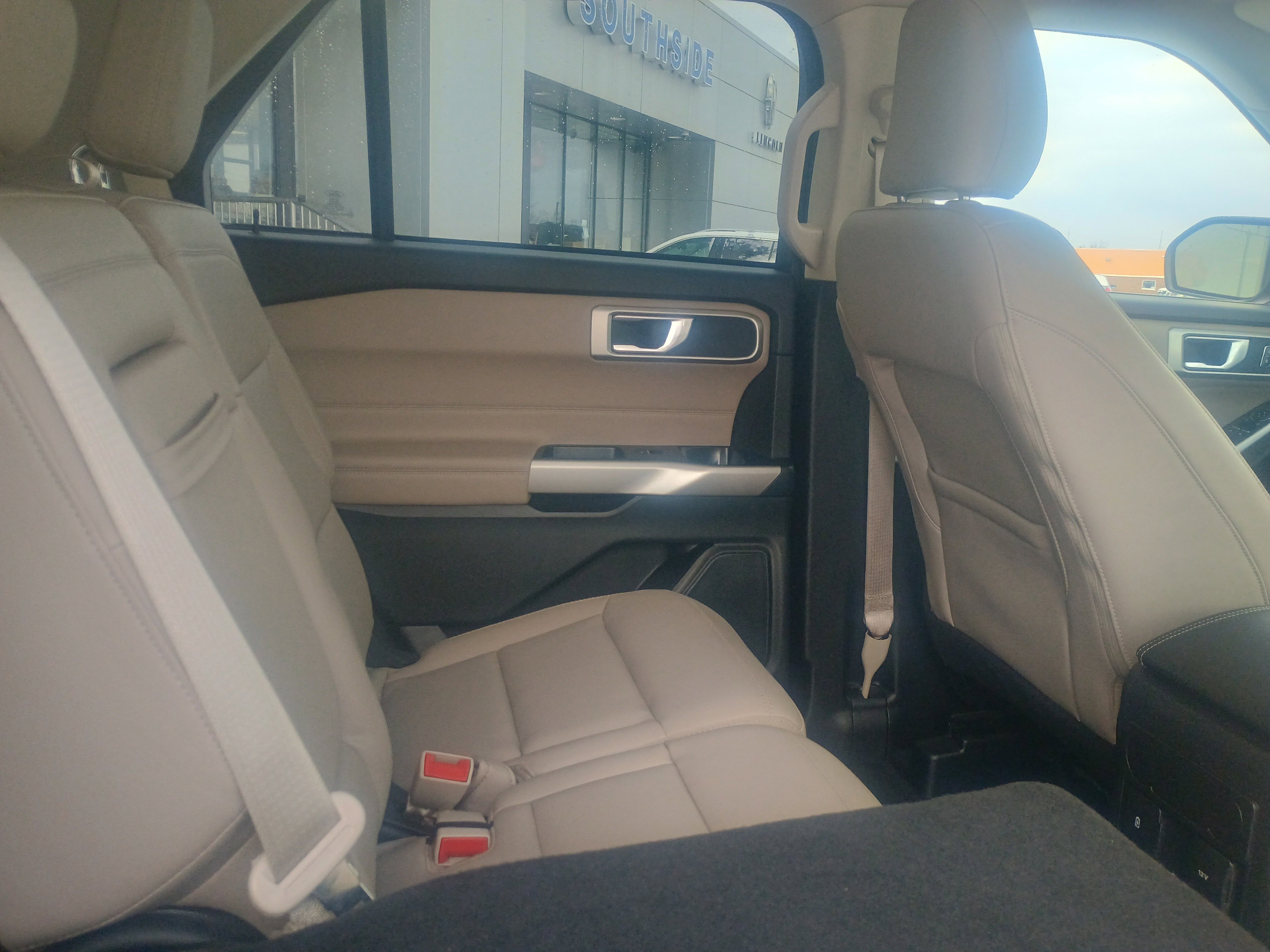 Certified 2023 Ford Explorer XLT w/ Equipment Group 202A image 17