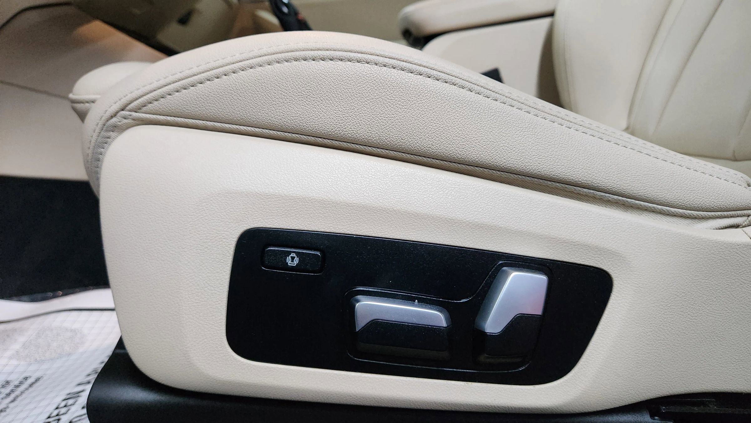 Used 2019 BMW X3 xDrive30i w/ Driving Assistance Package image 12