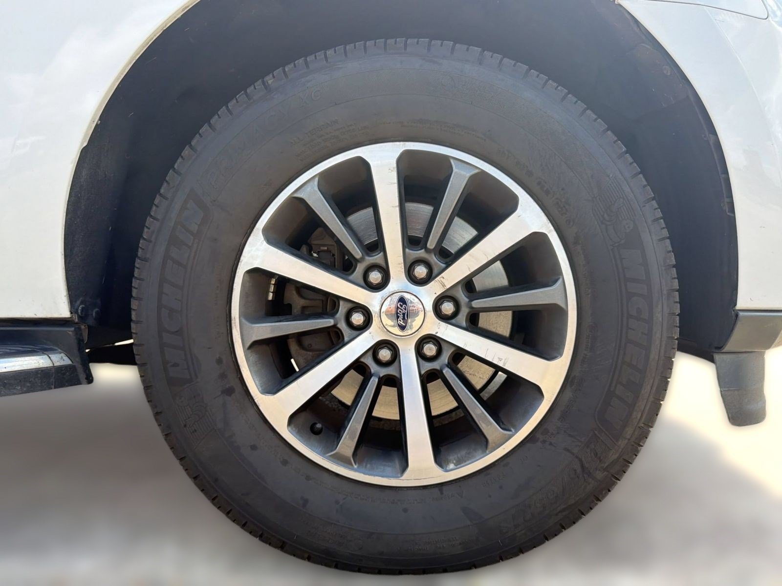 Used 2018 Ford Expedition Max XLT w/ Equipment Group 202A AWD/4WD image 12