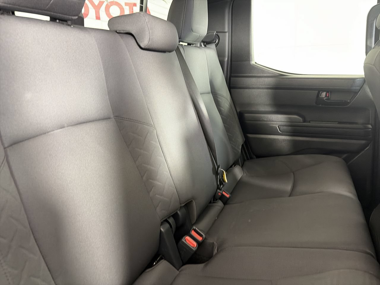 Used 2025 Toyota Tacoma SR5 AWD/4WD image 23