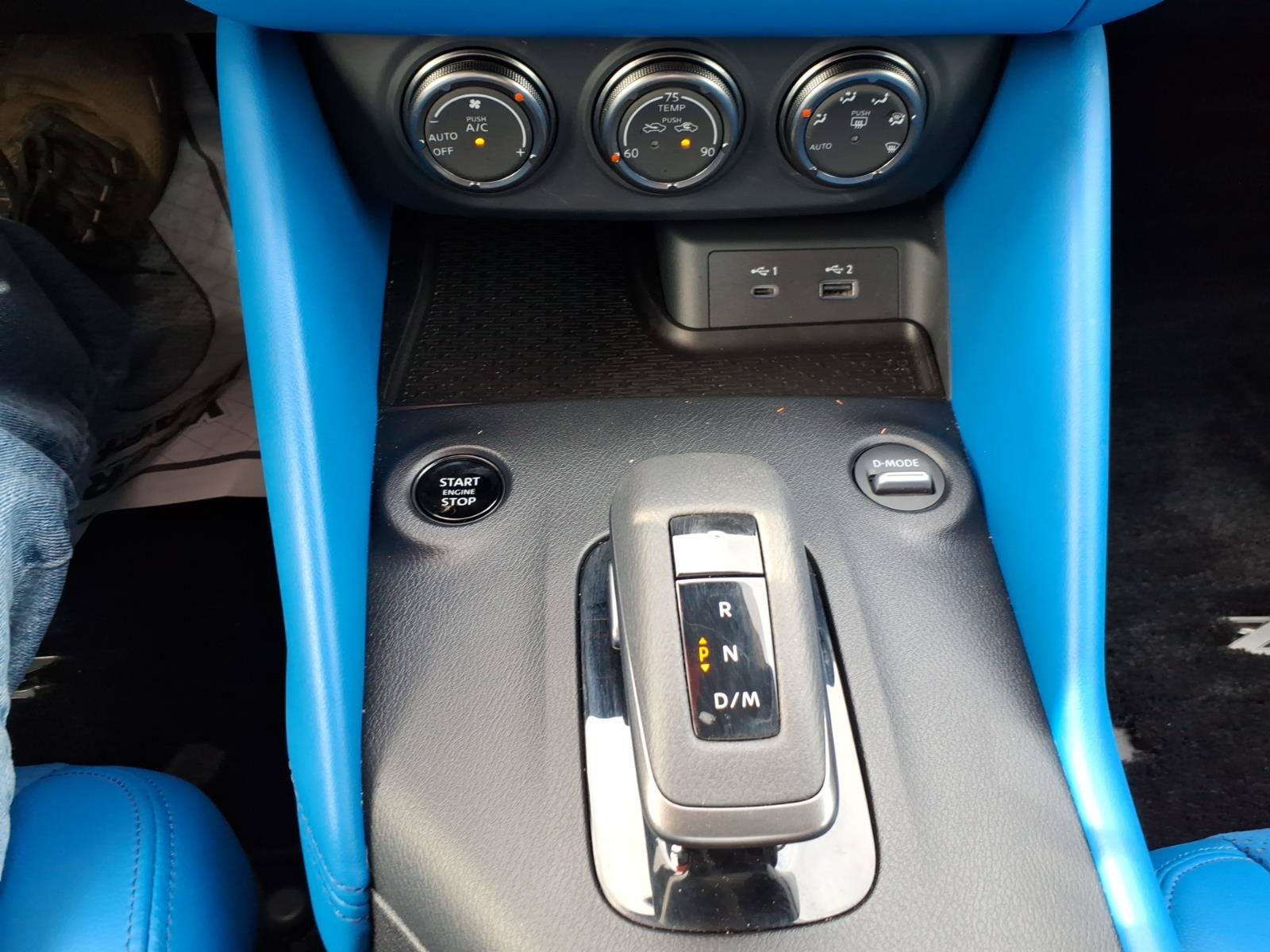 Used 2024 Nissan Z Performance w/ Floor Mat Package RWD image 10