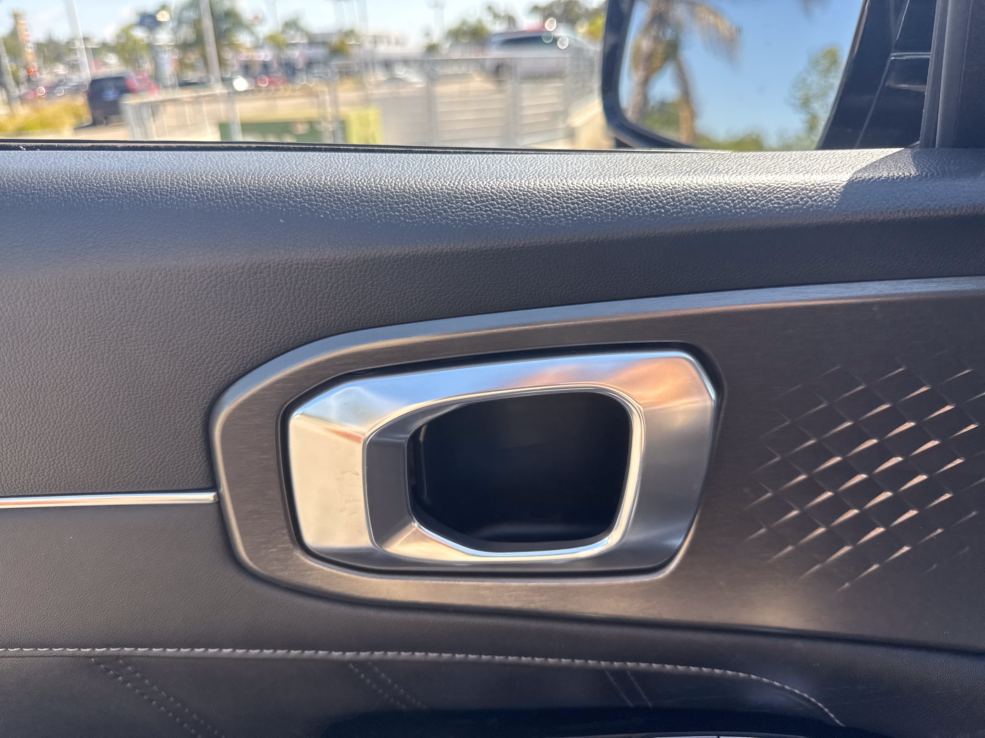 Used 2022 Kia Sorento SX FWD image 19