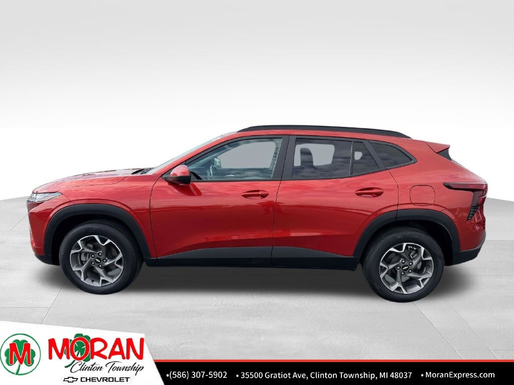 Certified 2024 Chevrolet Trax LT w/ Driver Confidence Package FWD image 3