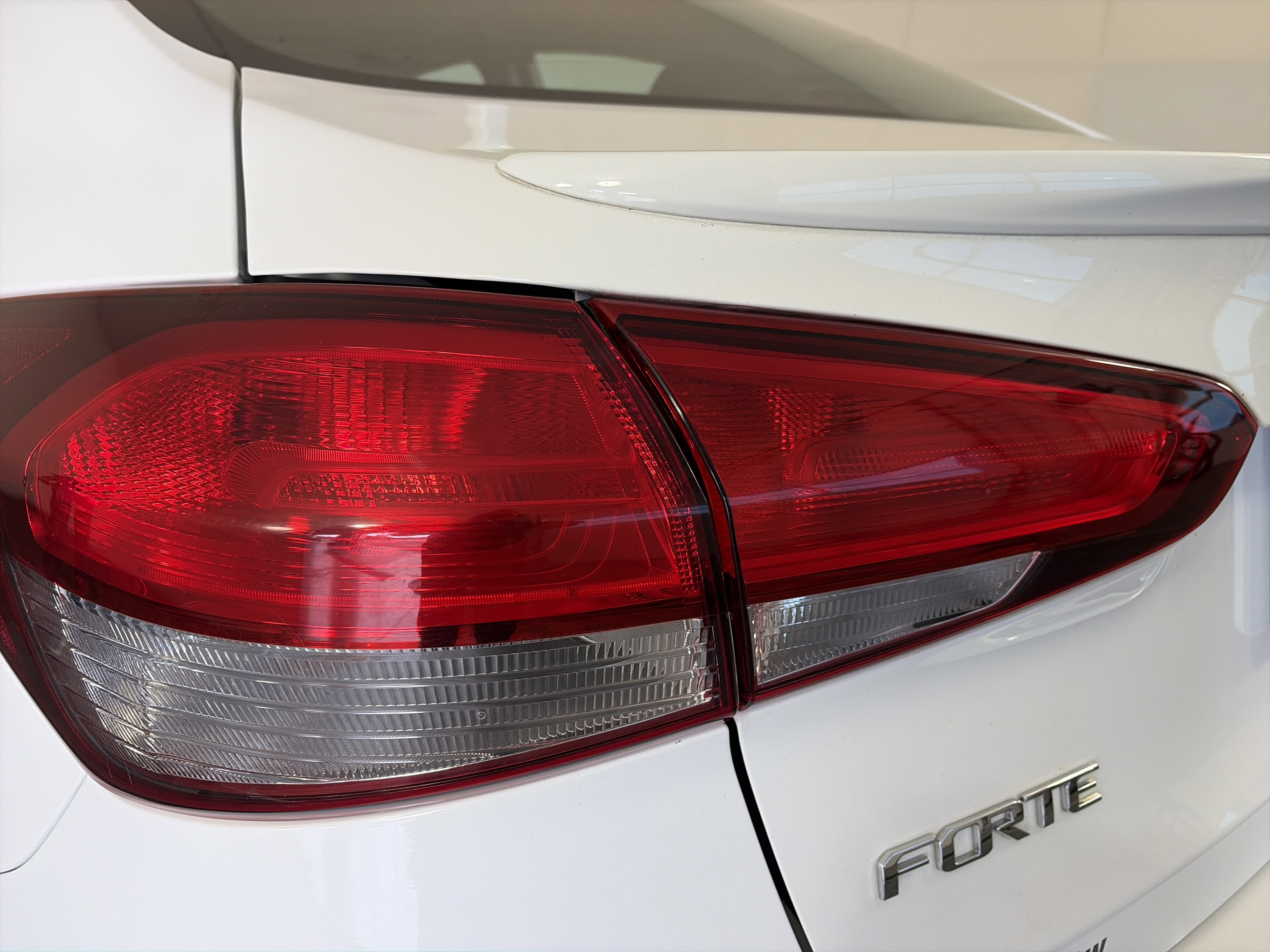 Used 2017 Kia Forte S image 25