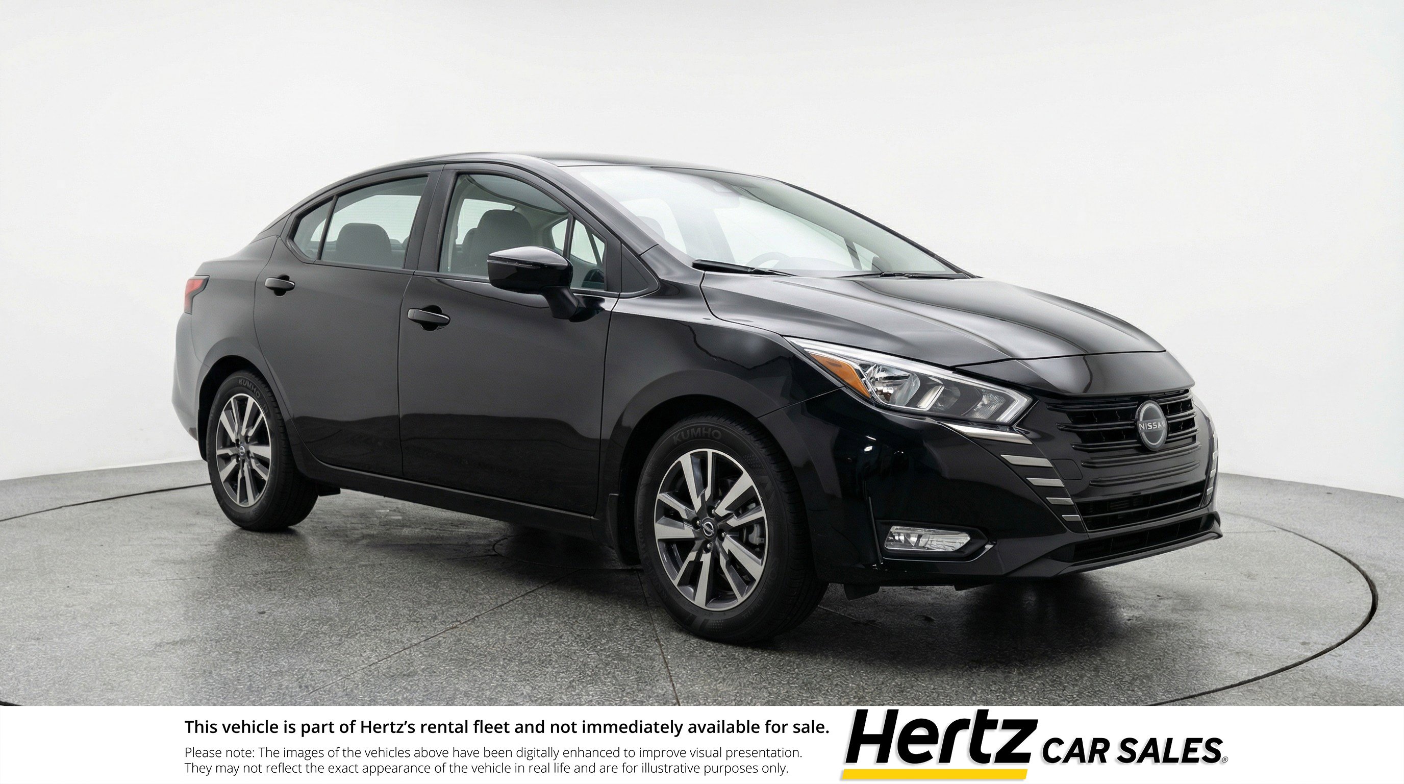 Used 2025 Nissan Versa SV image 1