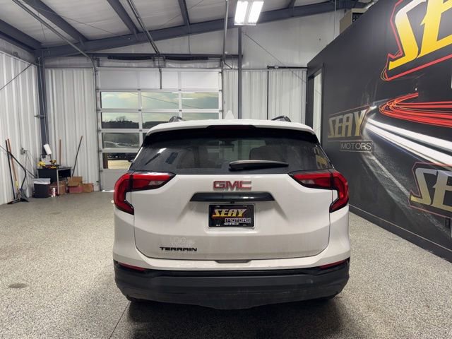 Used 2020 GMC Terrain SLE w/ Driver Convenience Package image 11