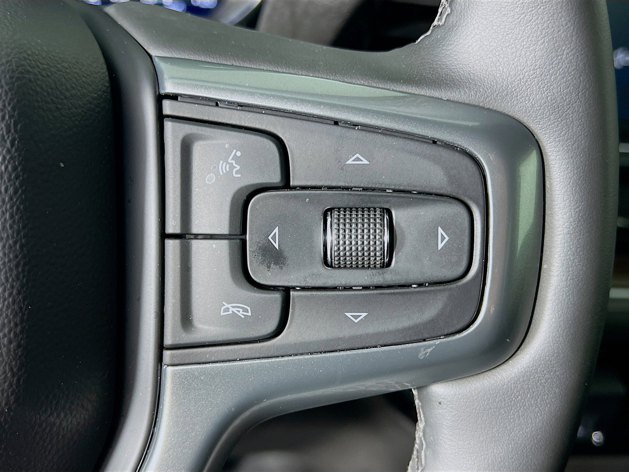 Used 2025 Chevrolet Silverado 2500 LT w/ Safety Package image 15