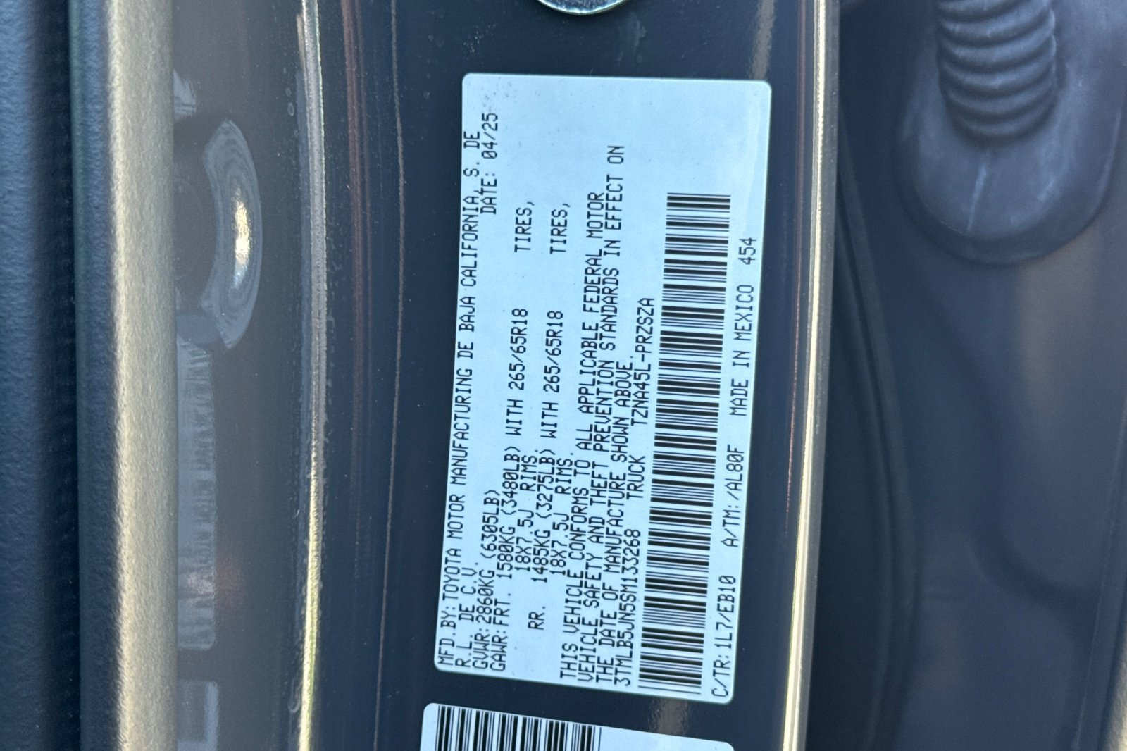 Used 2025 Toyota Tacoma Limited AWD/4WD image 26