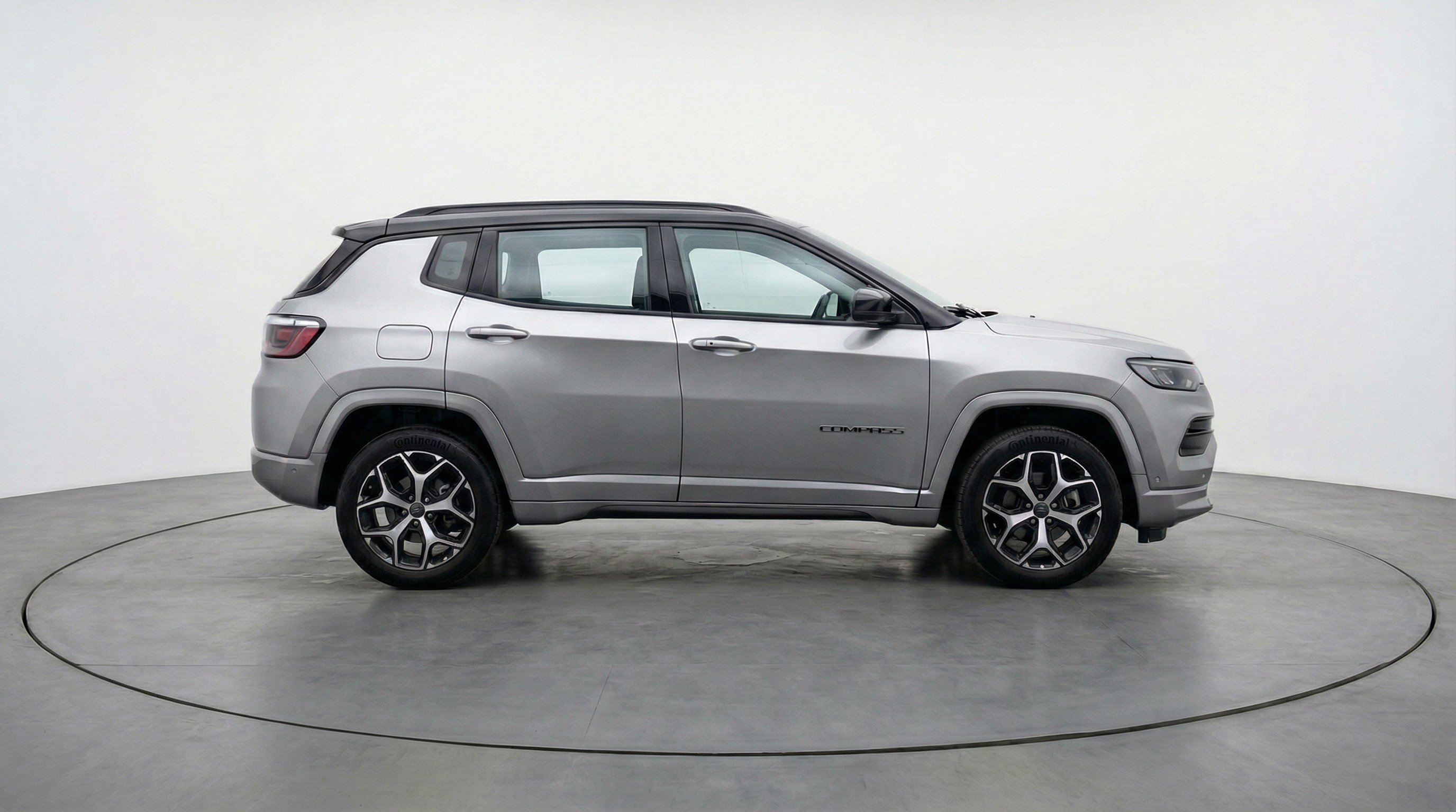 Used 2025 Jeep Compass Limited image 11
