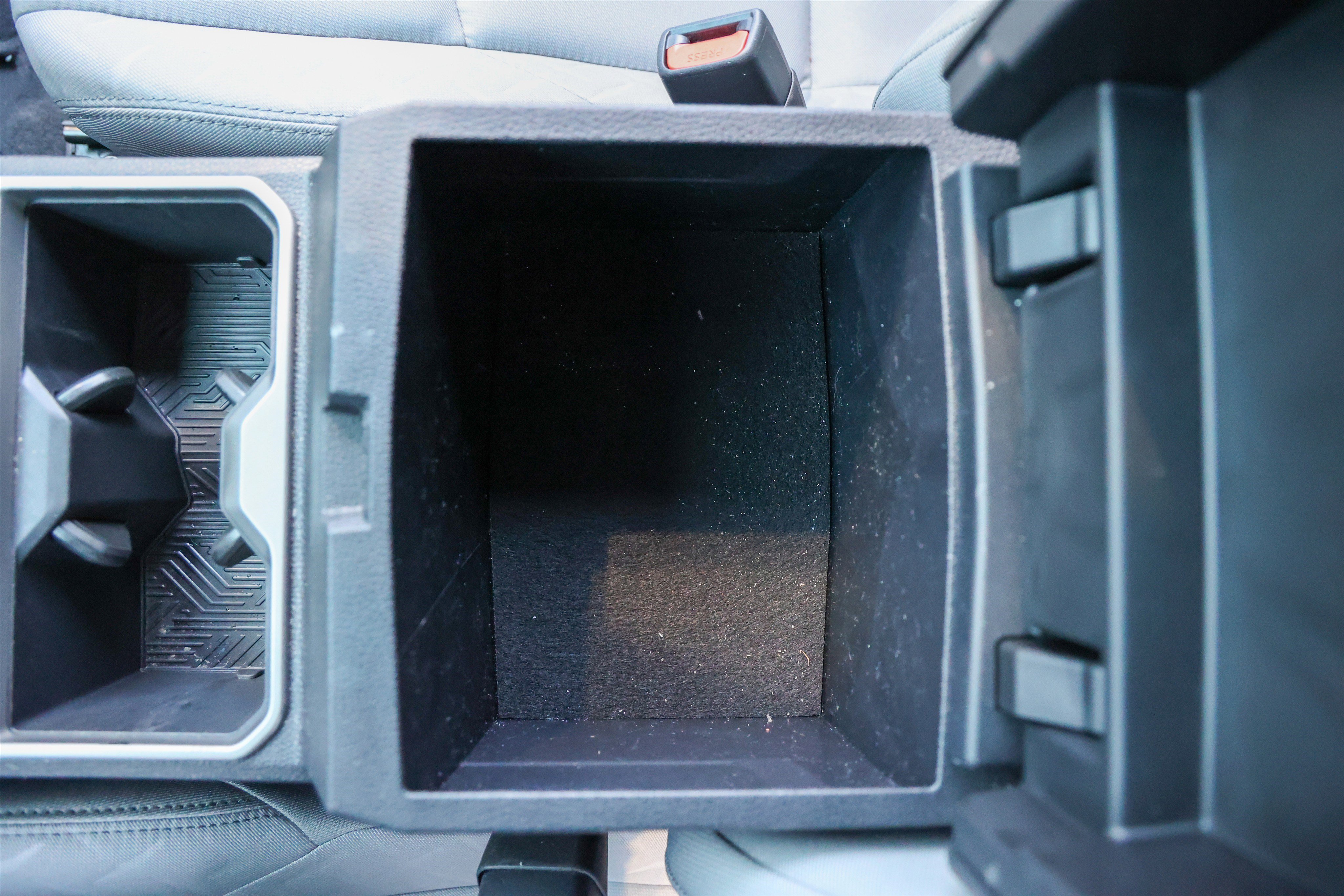 Certified 2025 Toyota Tacoma SR5 image 28