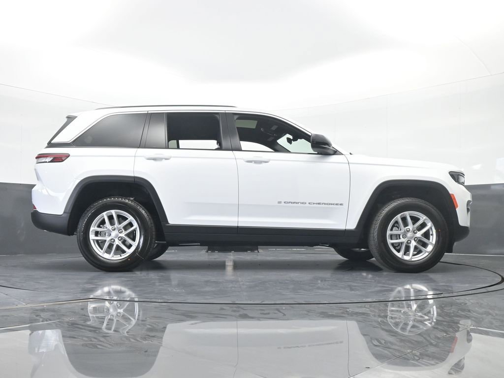 New 2025 Jeep Grand Cherokee Laredo RWD image 60