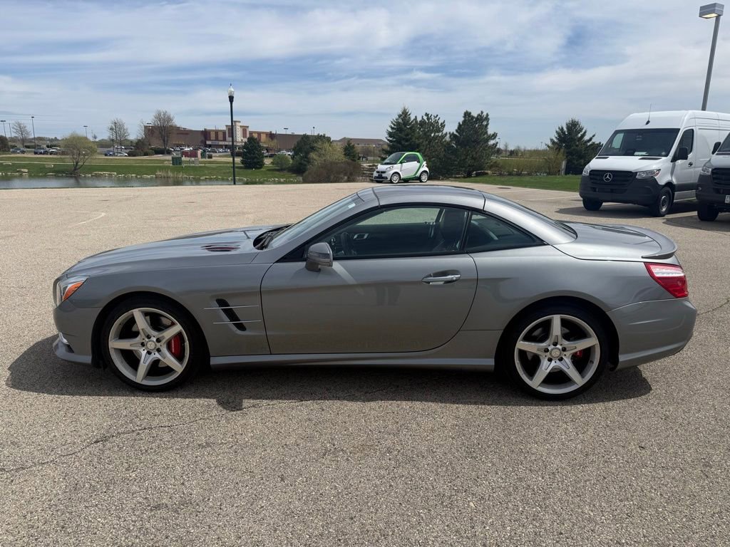 Used 2013 Mercedes-Benz SL 550 image 2