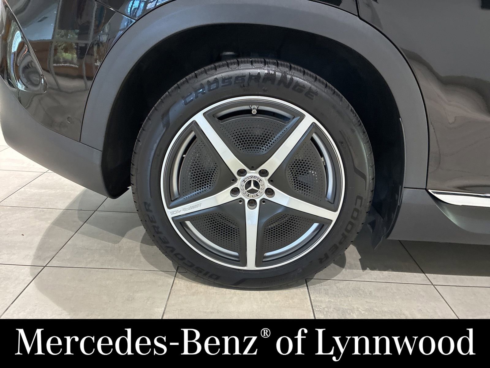 Used 2023 Mercedes-Benz EQE 500 4MATIC SUV image 10