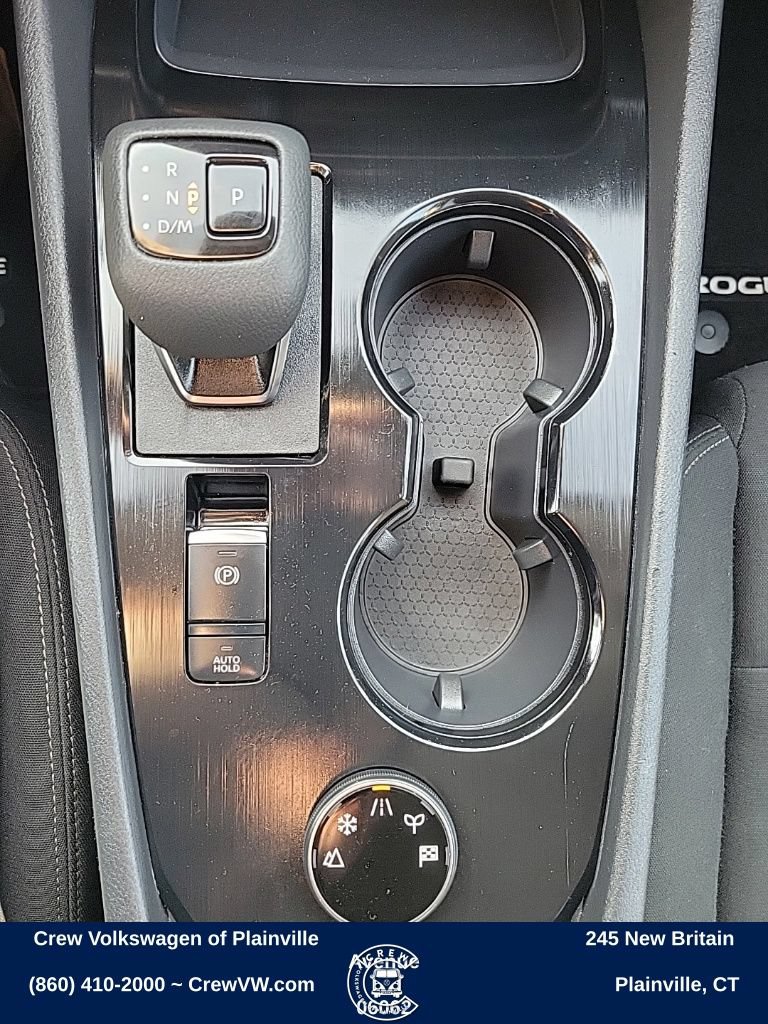 Used 2024 Nissan Rogue S AWD/4WD image 9