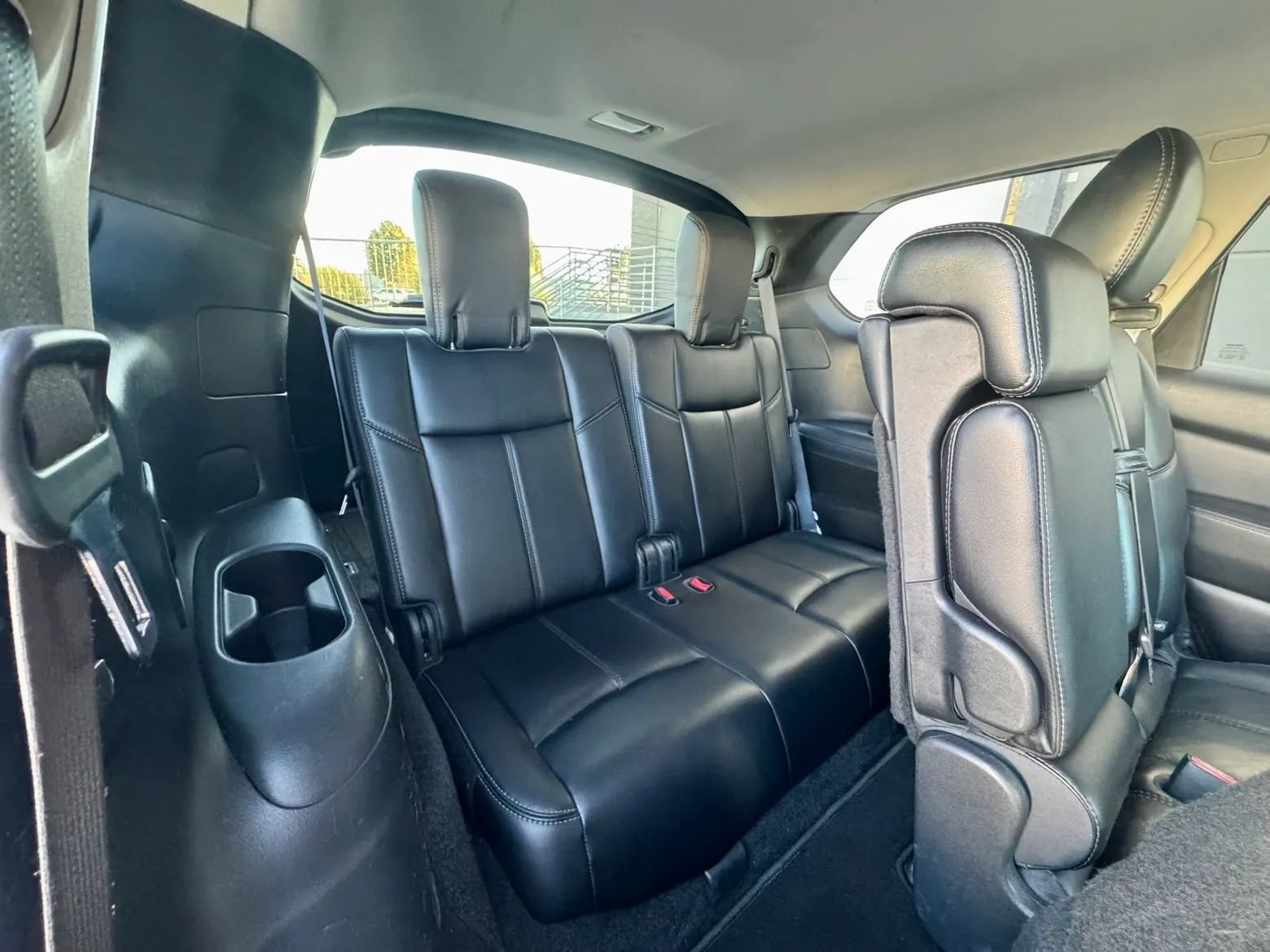 Used 2020 Nissan Pathfinder SL AWD/4WD image 16