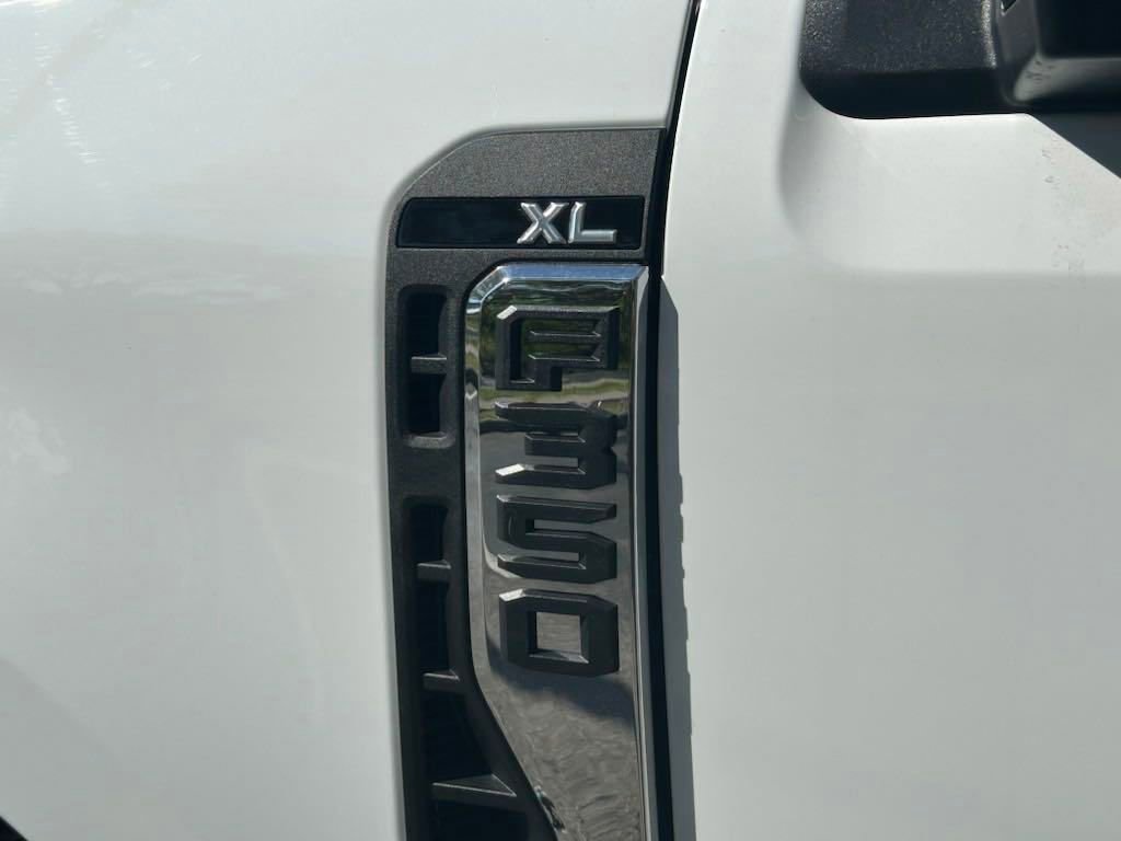 Used 2023 Ford F350 XL w/ Snow Plow Prep Package image 15