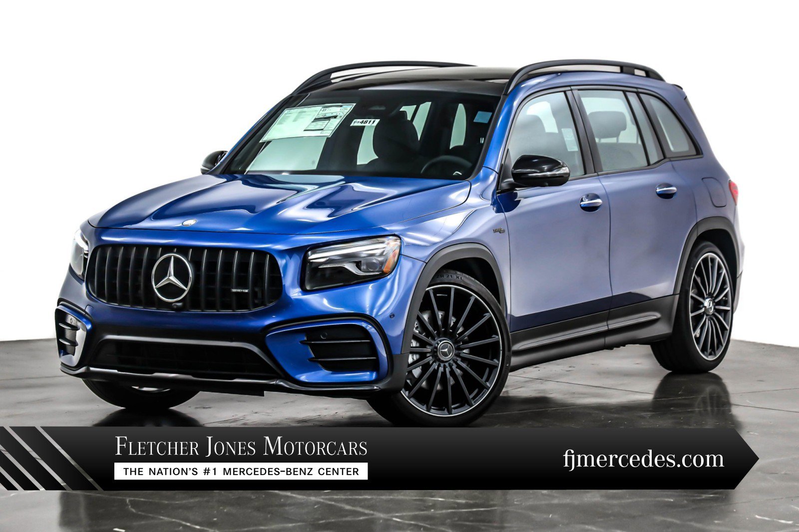 New 2025 Mercedes-Benz GLB 35 AMG 4MATIC image 1