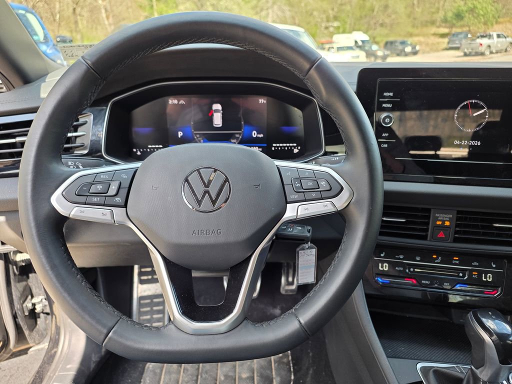 Used 2025 Volkswagen Jetta Sport FWD image 9