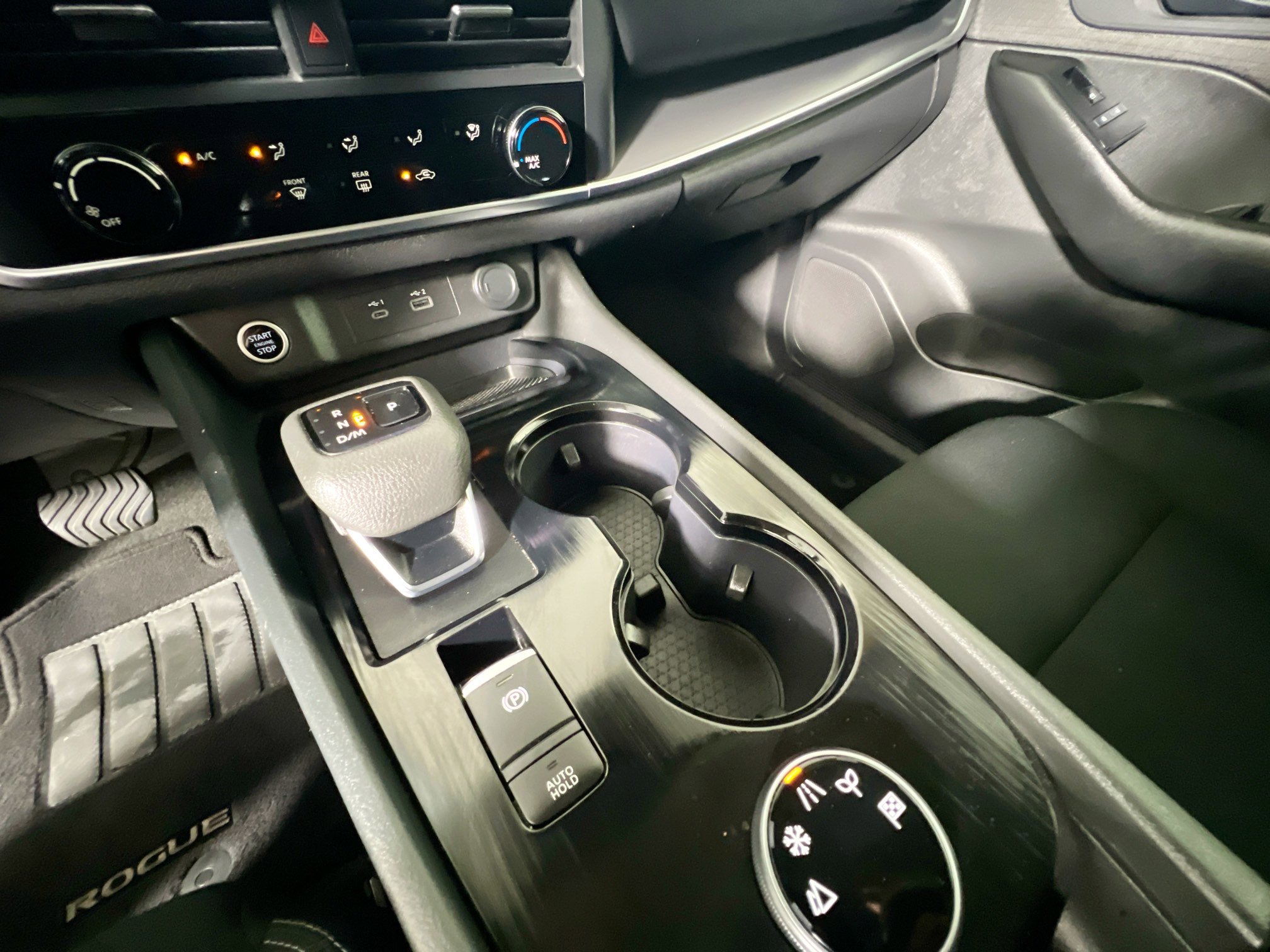 Used 2023 Nissan Rogue S image 26