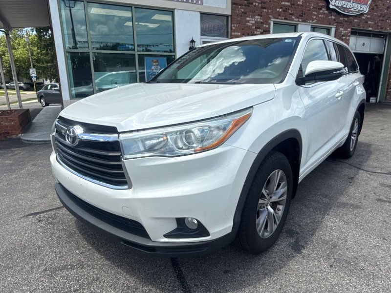 Used 2016 Toyota Highlander Plus AWD/4WD image 1