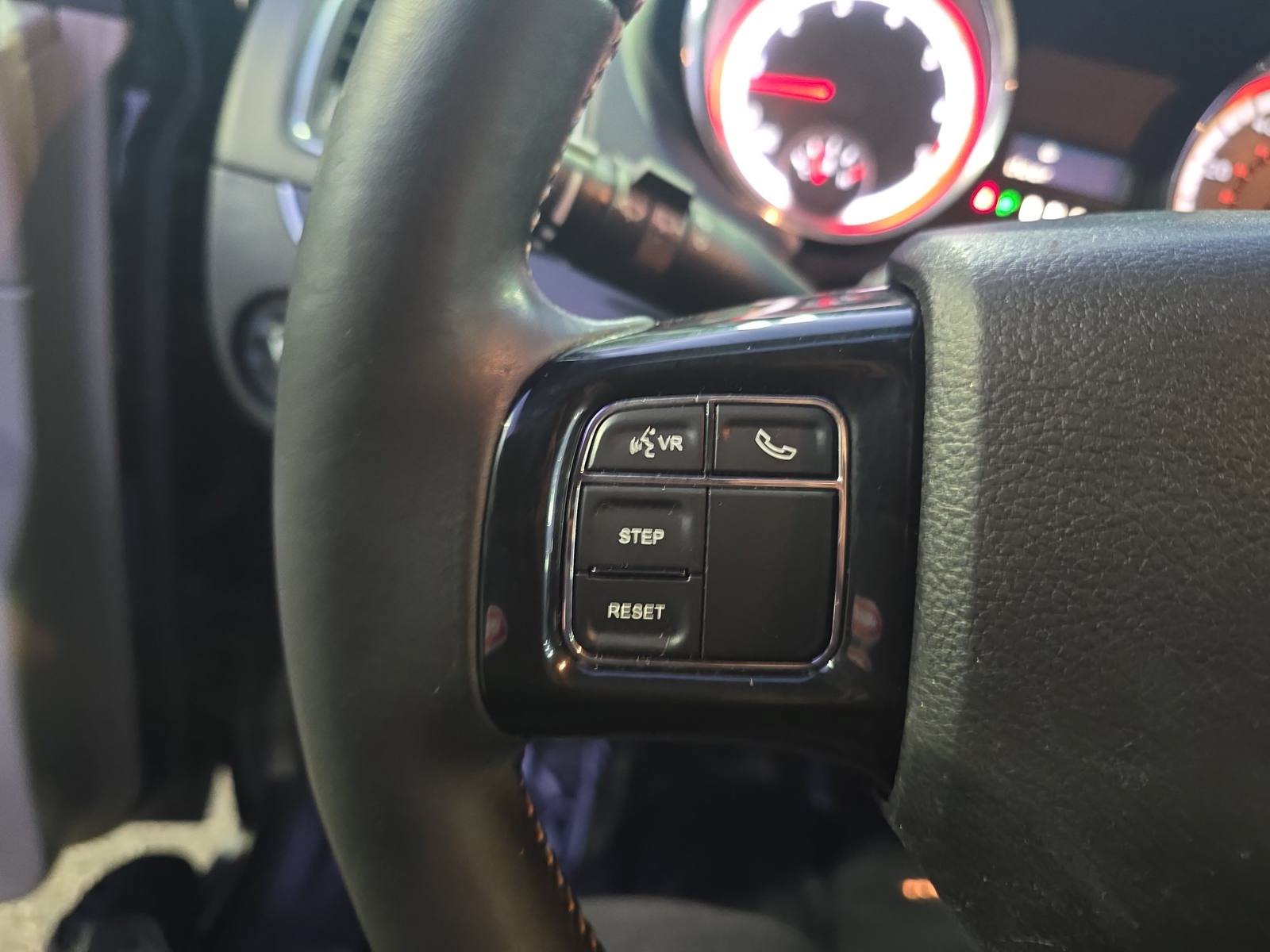 Used 2017 Dodge Grand Caravan SXT FWD image 17
