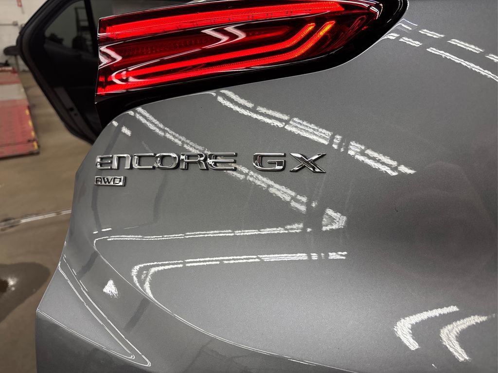 Used 2024 Buick Encore GX Sport Touring image 14