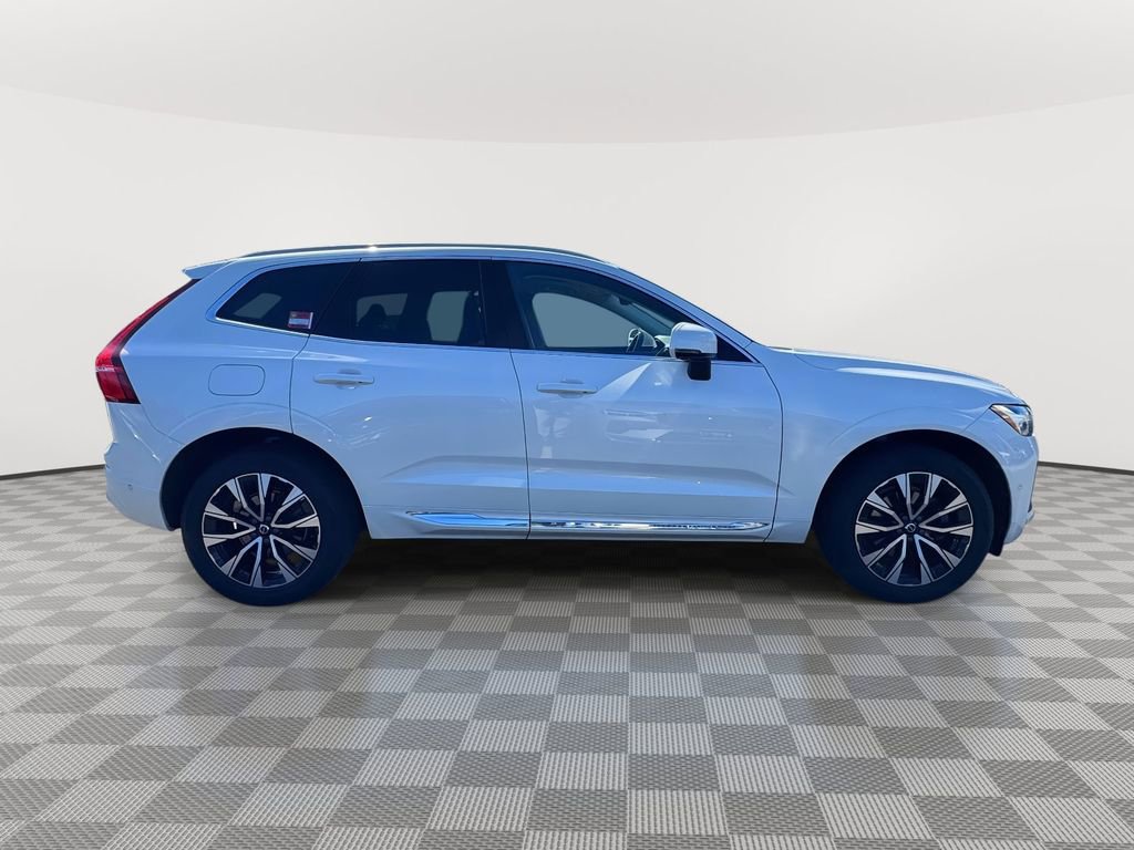 Certified 2023 Volvo XC60 B5 Plus w/ Climate Package image 3