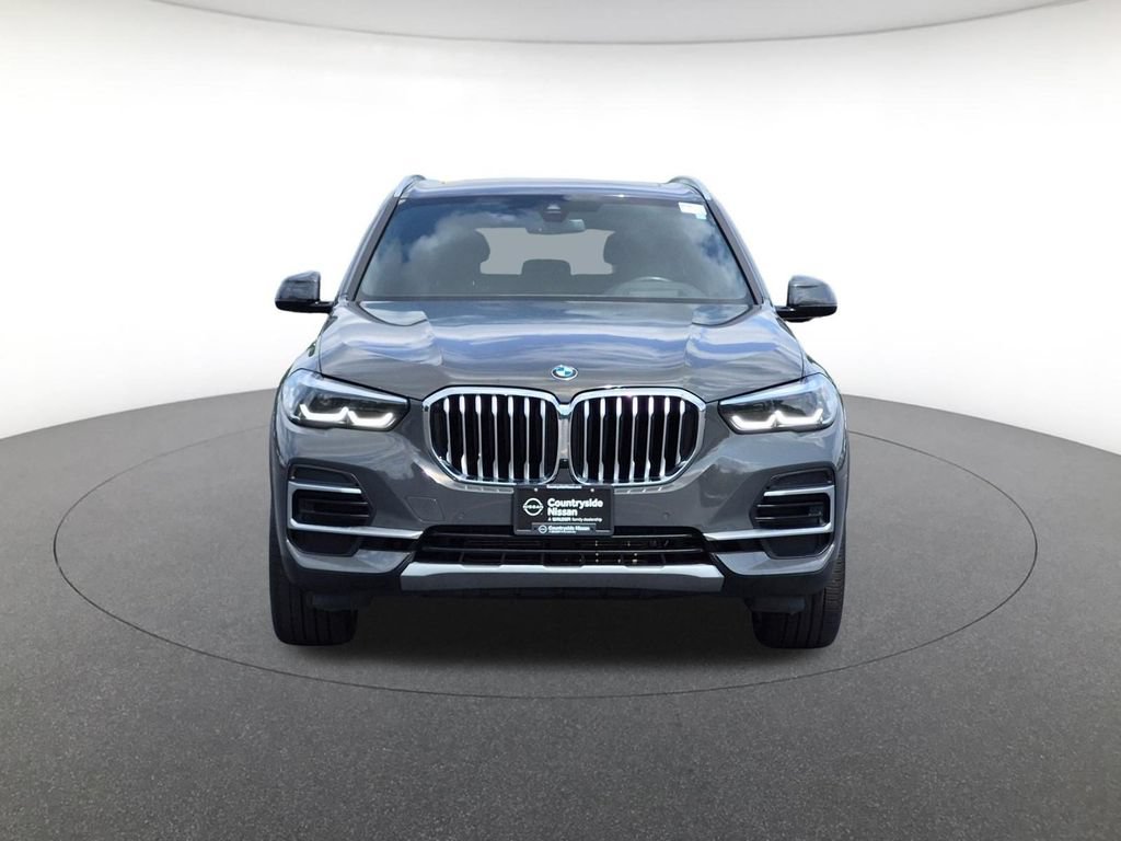 Used 2023 BMW X5 xDrive40i AWD/4WD image 2