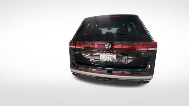 Certified 2025 Volkswagen Atlas Peak Edition SE AWD/4WD image 8