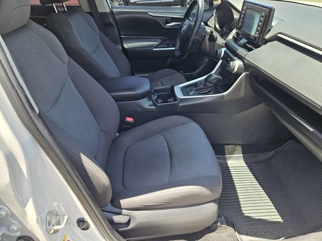 Used 2019 Toyota RAV4 XLE w/ Convenience Package FWD image 13