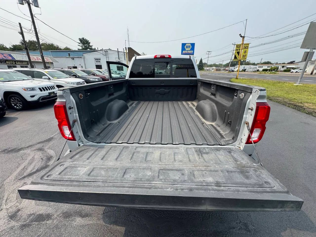 Used 2017 Chevrolet Silverado 1500 LTZ Z71 w/ LTZ Plus Package image 15