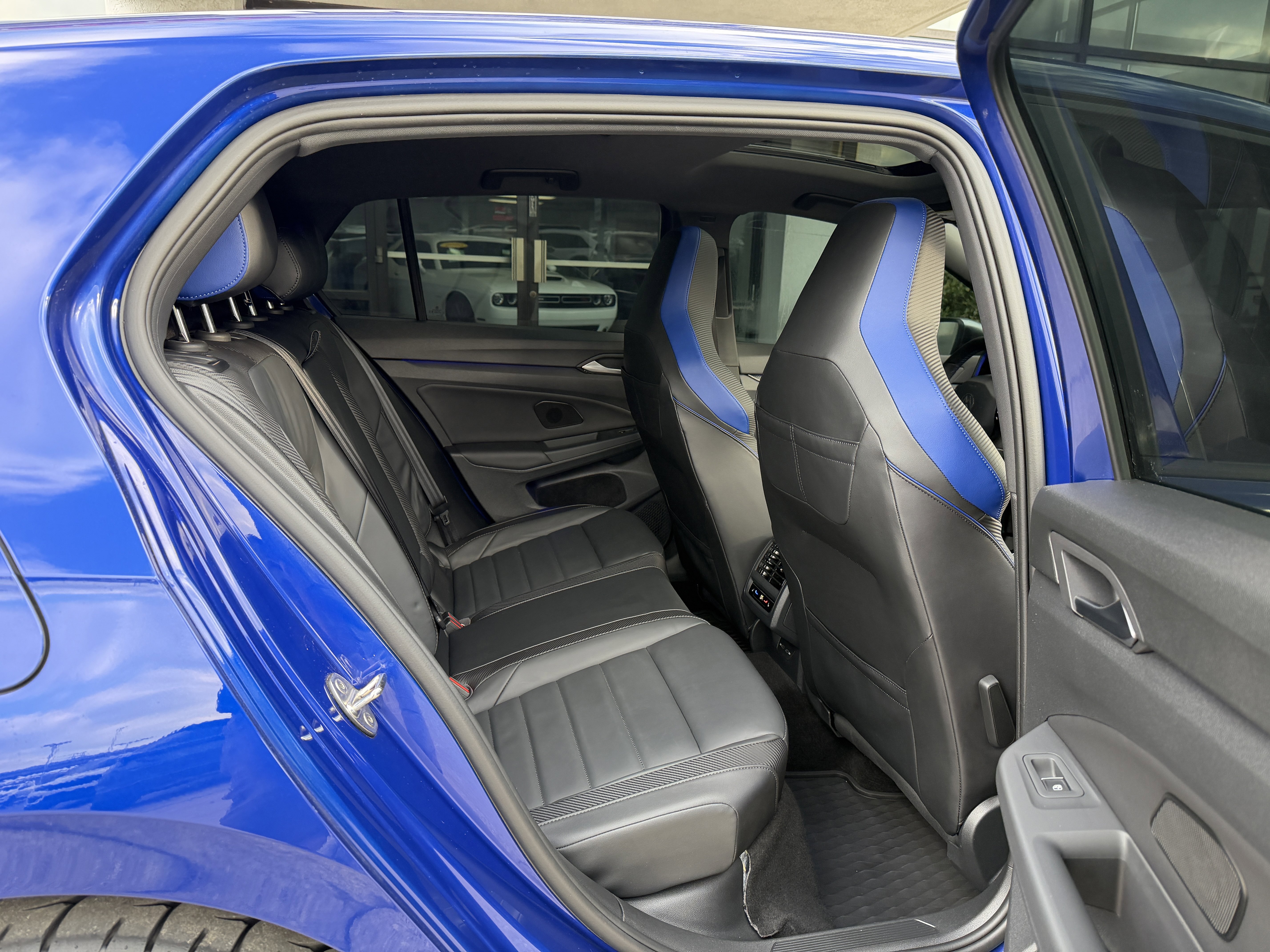 Used 2024 Volkswagen Golf R image 30