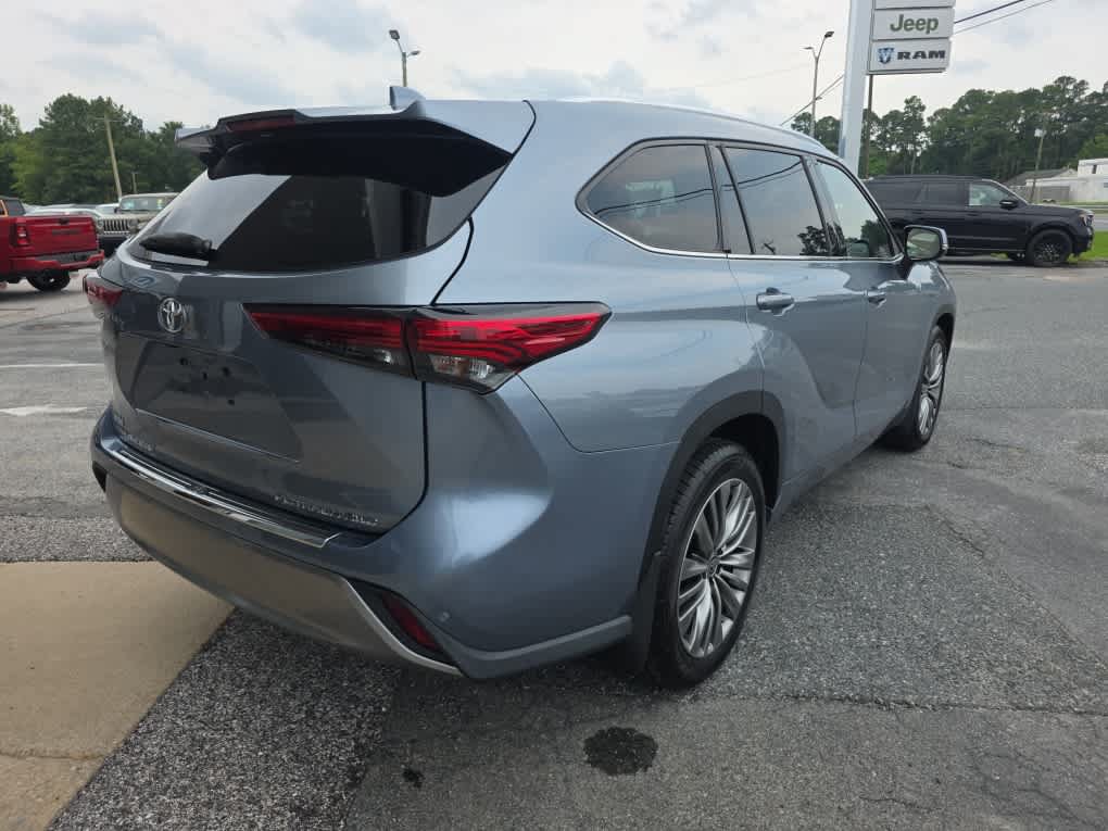 Used 2021 Toyota Highlander Platinum AWD/4WD image 7