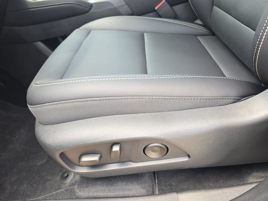 New 2027 GMC Terrain Elevation w/ Elevation Premium Package FWD image 29