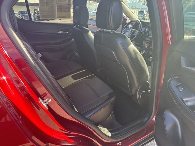 Used 2022 Buick Encore GX Preferred image 25
