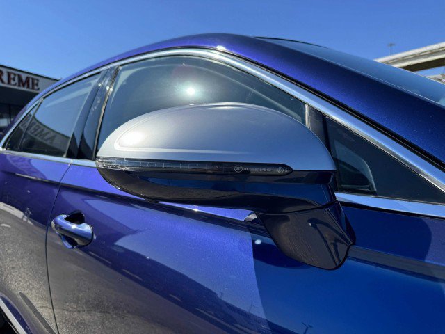 Used 2023 Bentley Flying Spur W12 image 11