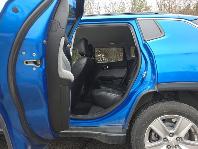 Used 2022 Jeep Compass Latitude image 12