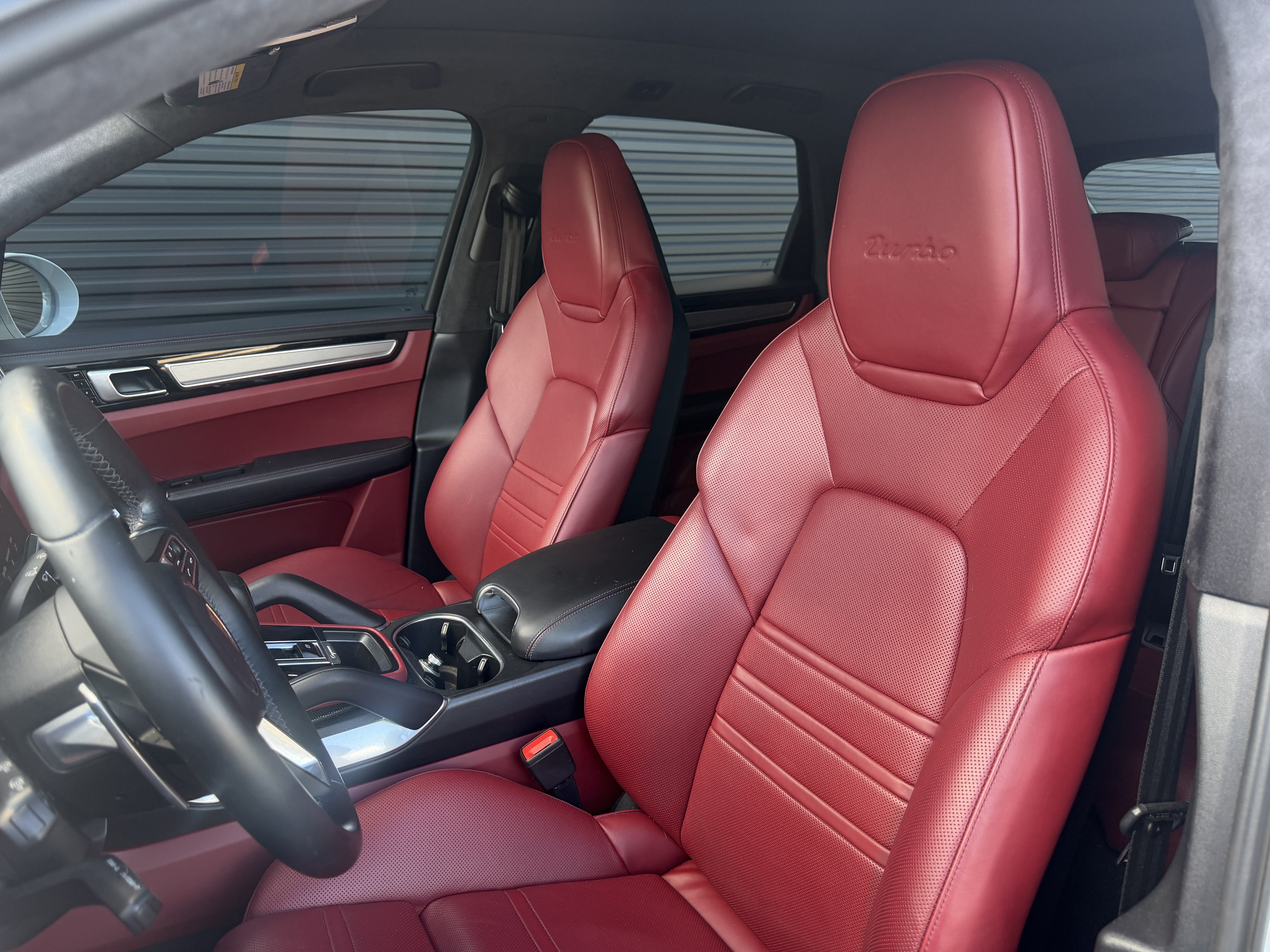 Certified 2020 Porsche Cayenne Turbo AWD/4WD image 4