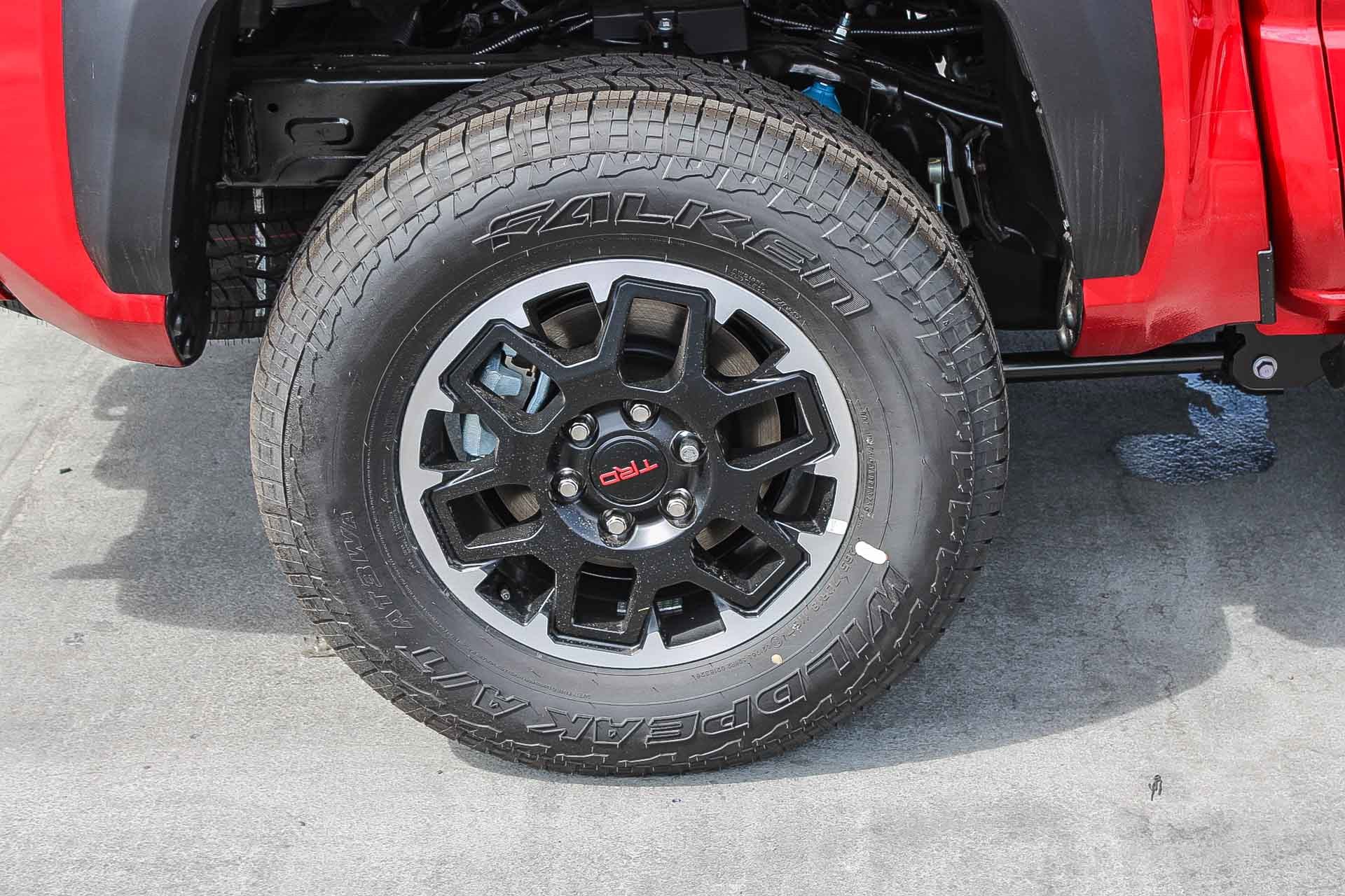 New 2025 Toyota Tacoma TRD Off-Road image 12