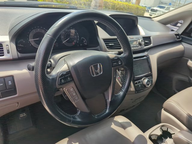 Used 2016 Honda Odyssey Touring Elite image 29