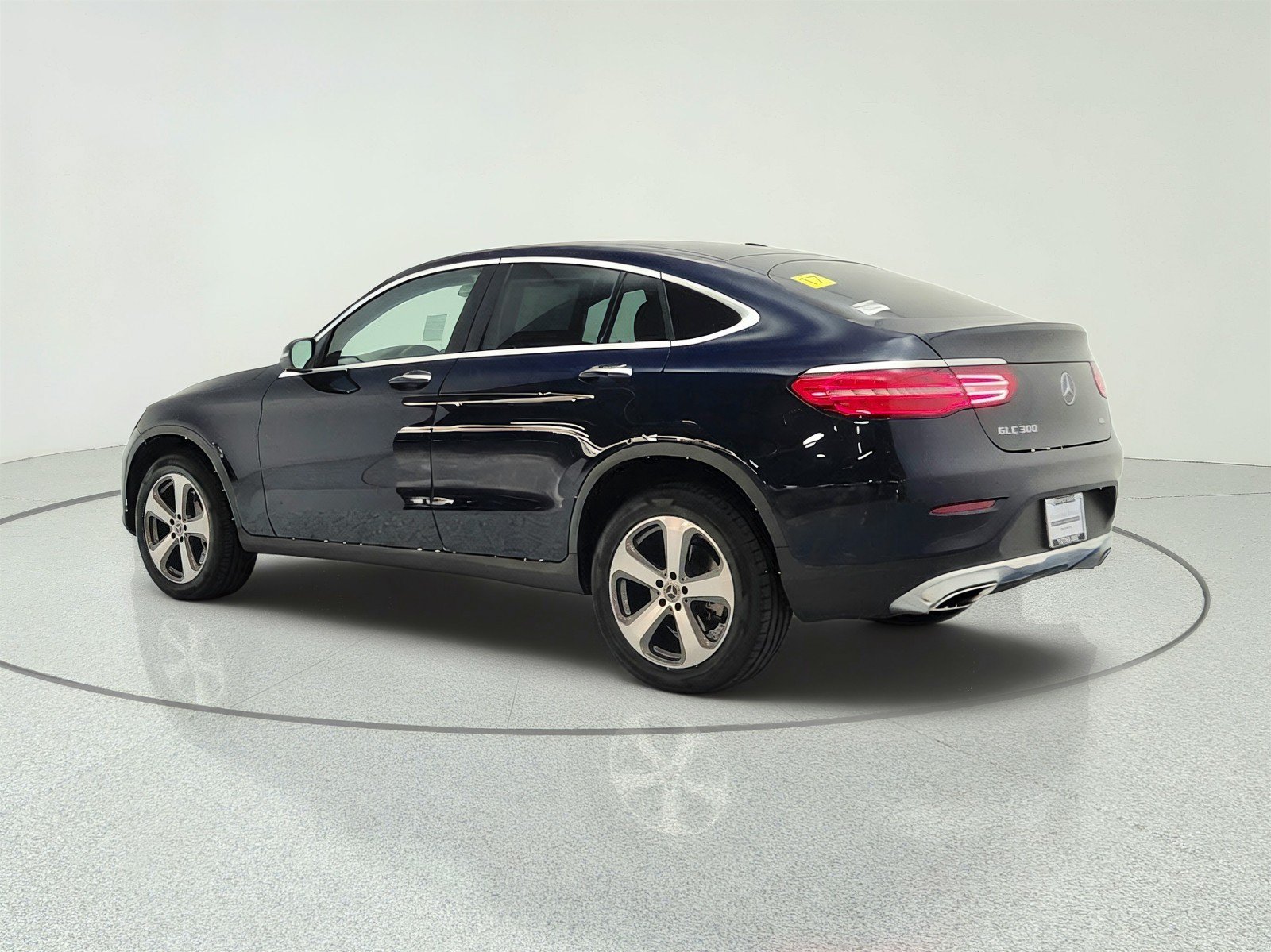 Used 2017 Mercedes-Benz GLC 300 4MATIC Coupe image 7