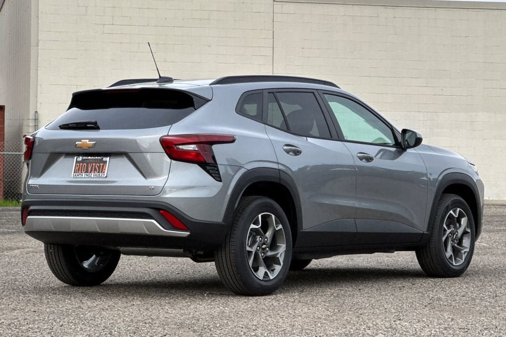 New 2026 Chevrolet Trax LT image 4